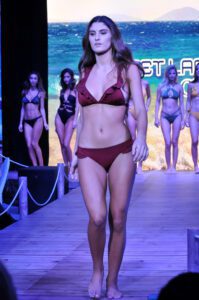 Descubre la galería exclusiva de China Suárez con sus mejores fotos y videos