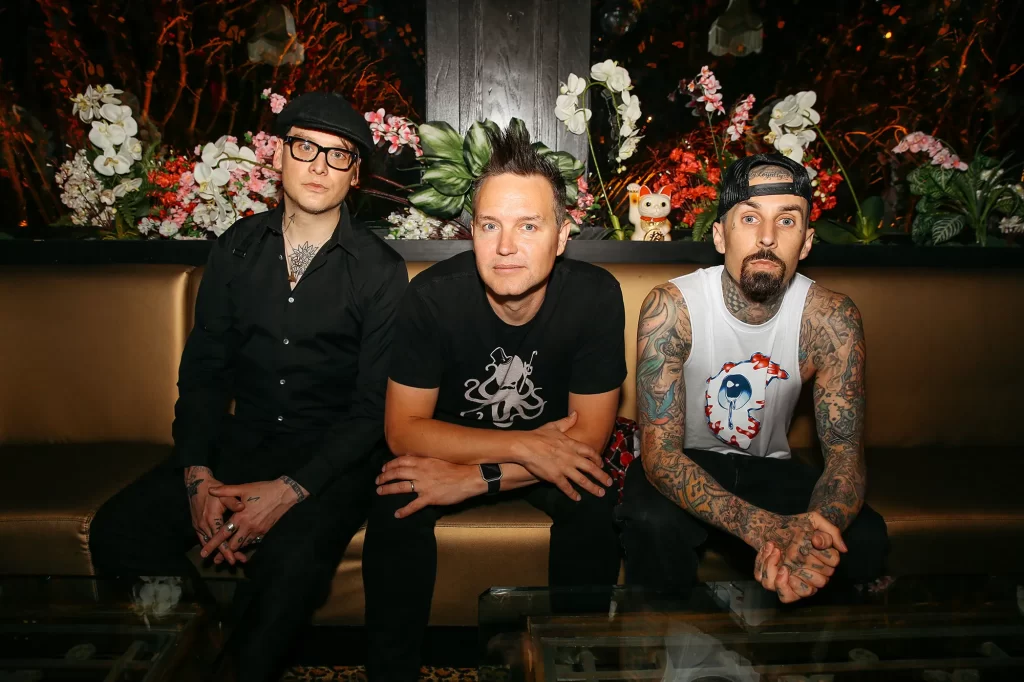 El domingo 19, Blink-182 regresará con sus integrantes originales Tom DeLonge en la guitarra y voces, Mark Hoppus en el bajo eléctrico y Travis Barker en la batería para cerrar el festival