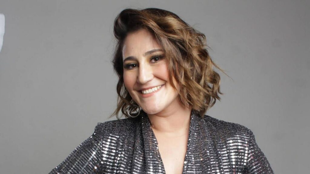 Belenaza, conocida como Belén Mora, ha sido destacada en la escena del humor en Chile gracias a su participación en el programa "Morandé con Compañía" en Mega. Actuará junto a Los Jaivas el martes 21 de Febrero.
