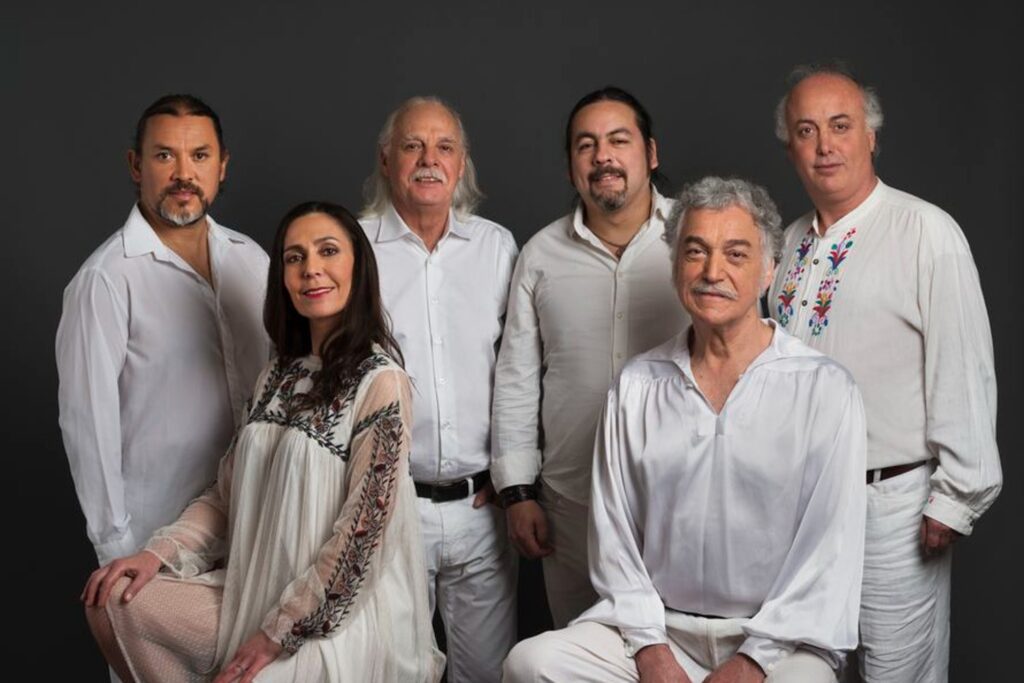 Junto a Alejandro Fernández, La banda chilena Los Jaivas, tocará el día Martes 21, la cual es considerada como una de las más importantes e influyentes de Sudamérica