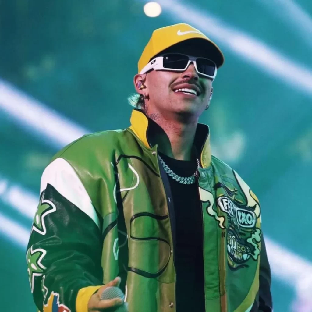 Feid se presenta en movistar arena chile Feid en Chile