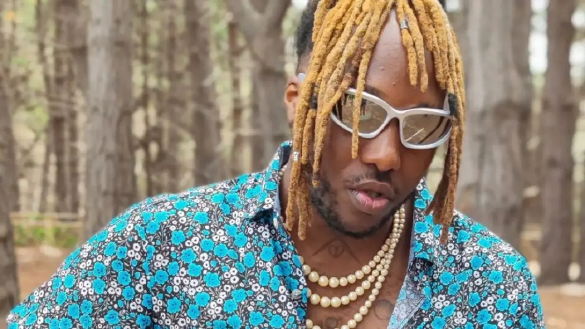 Makoli, el cantante urbano que fusiona indie rock y trap para difundir un mensaje optimista Makoli, el artista urbano que combina indie rock y trap para propagar una actitud positiva