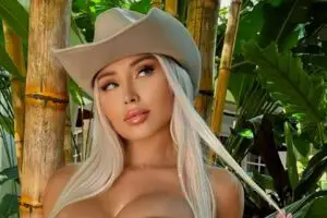 Daniella Chávez