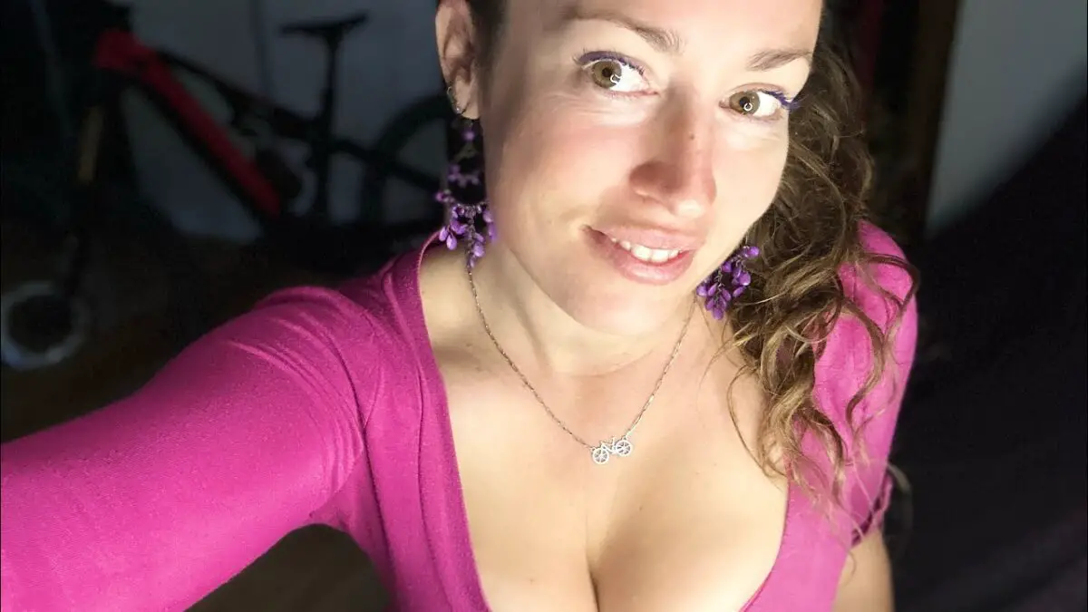 «Cecilia Sopeña: la reina de la bicicleta y OnlyFans»