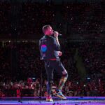 Coldplay rinde homenaje a Tina Turner en Barcelona