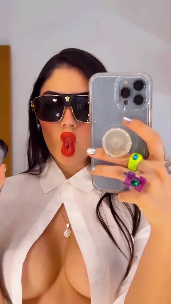Paulina franco escote hot Pau Franco