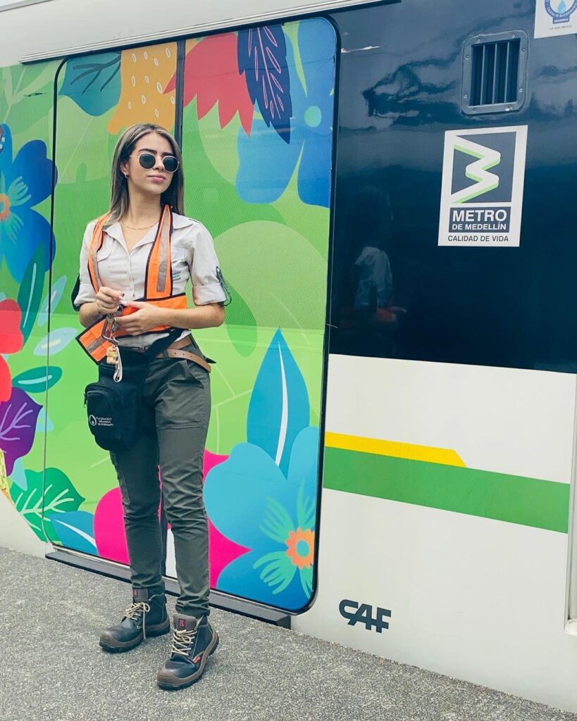Katherine Munera: de conductora del Metro a OnlyFans - ColorMusic