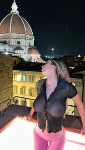 Eva Menta, Modelo de FashionNova y OnlyFans