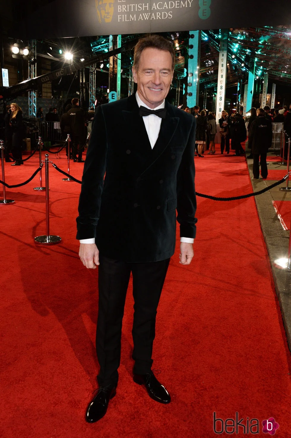 Bryan Cranston sonriente en evento.