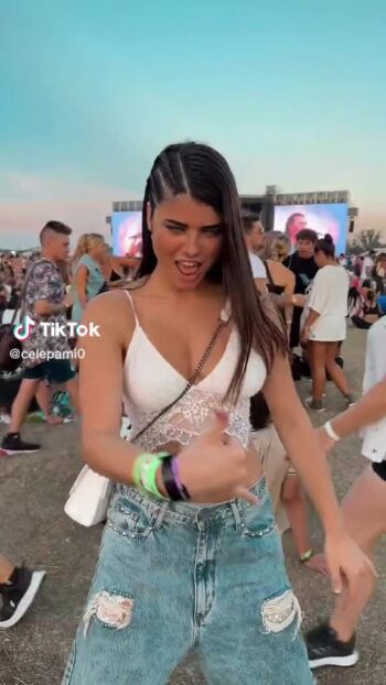 Video de celeste, la estrella de tiktok e instagram