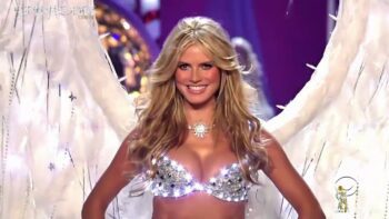Heidi Klum deslumbrando en el desfile de Victoria's Secret