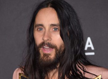 Jared Leto sonriendo en un evento de 2023
