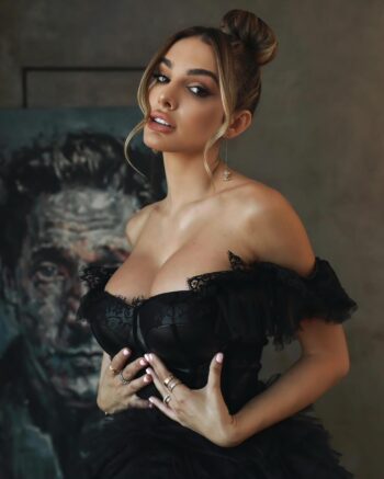 Lyna Perez – Sexy Model OnlyFans – 23