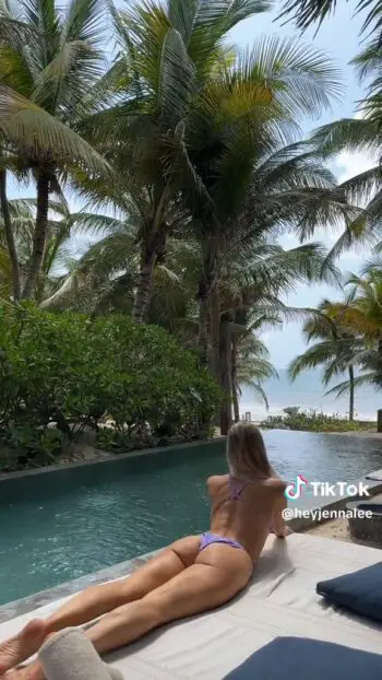 https://www.colormusic.cl/wp-content/uploads/2023/11/Video-de-Jenna-Lee-tomando-sol-en-bikini.mp4