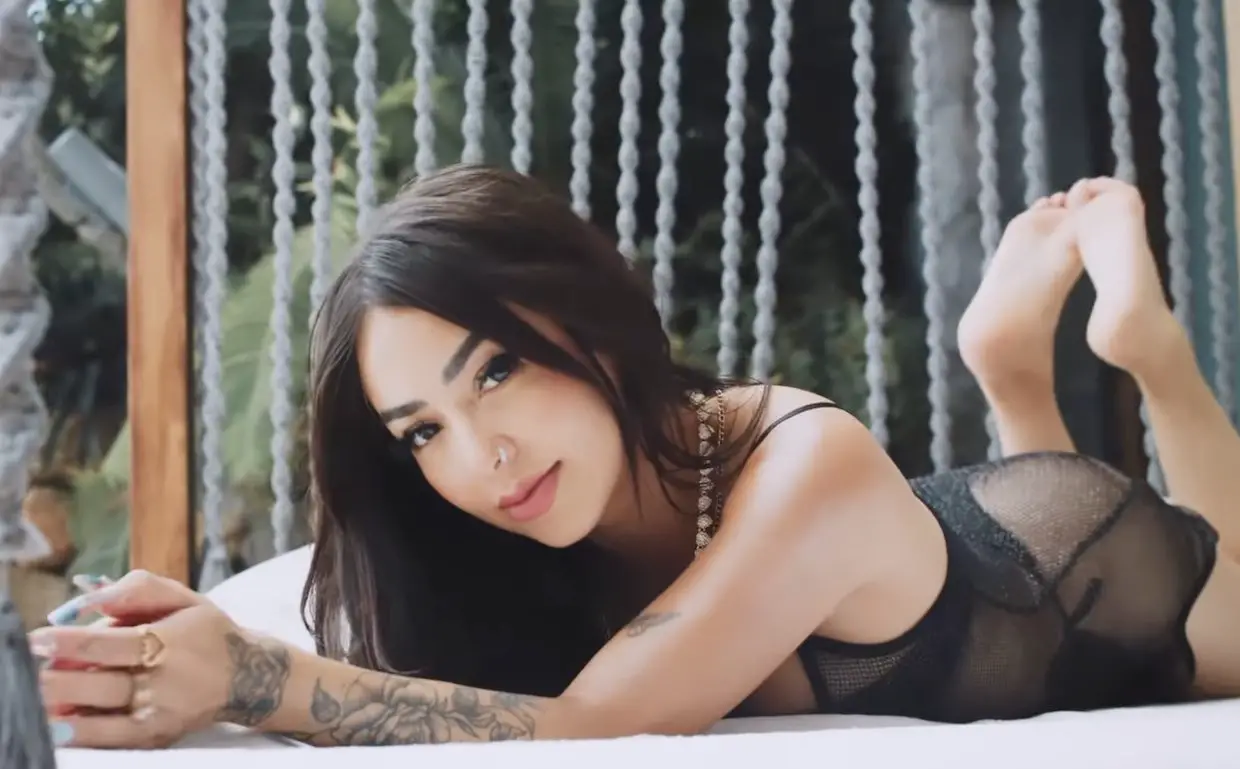 Caeli, la Sensación de OnlyFans - ColorMusic