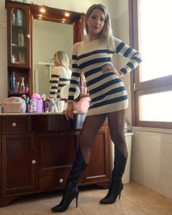 Nataly Legs Nylon OnlyFans Modelo Italiana 380 - ColorMusic