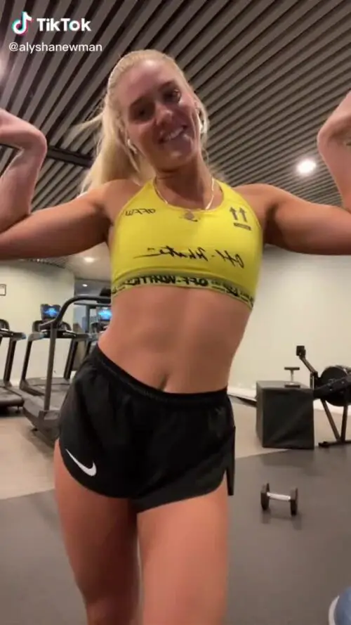 Video de Alysha Newman, modelo de OnlyFans – 10 Alysha Newman
