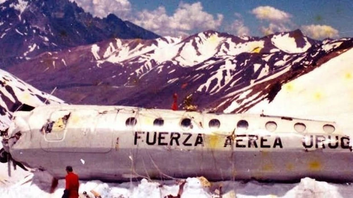 Foto real del avión uruguayo en el accidente aéreo de Los Andes