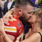 Taylor Swift y Travis Kelce: Amor y Apoyo en el Super Bowl