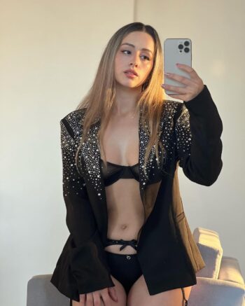 Victoria Vazquez posa en lencería sexy para OnlyFans