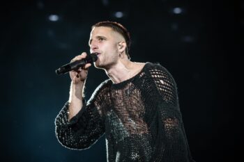 Wos en un concierto en vivo