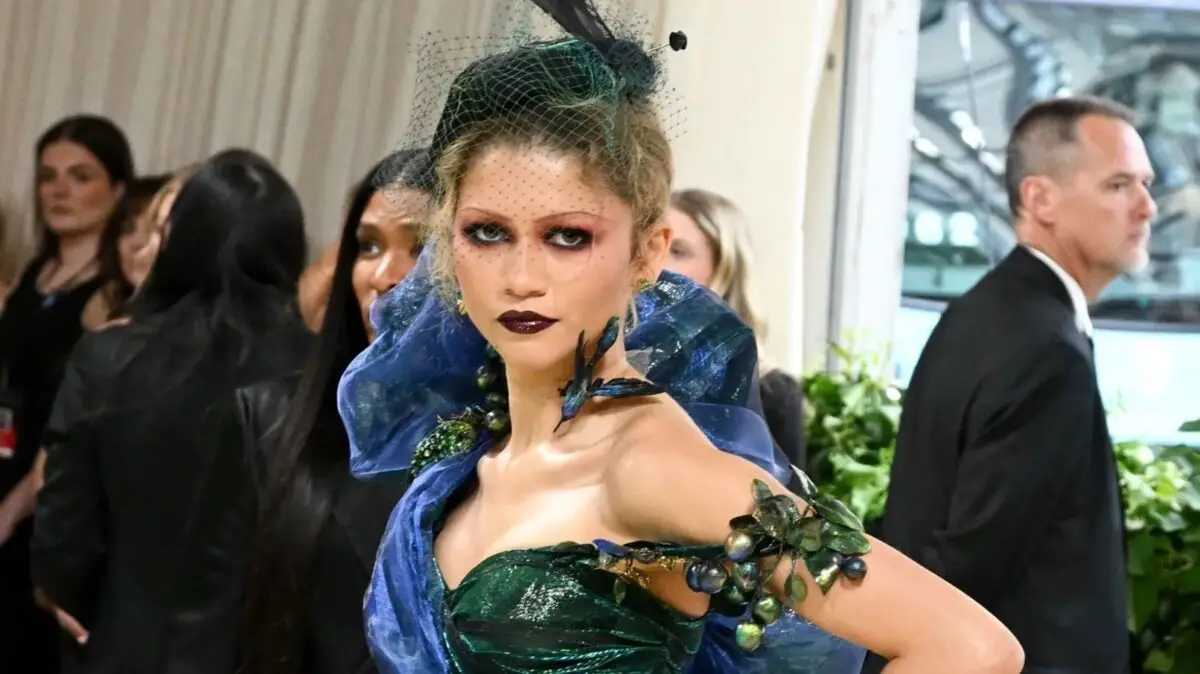 Zendaya luciendo un vestido impresionante en la Met Gala 2024