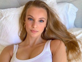 Chloe Vialaret deleita con su 