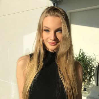 Chloe Vialaret deslumbra su belleza fitness