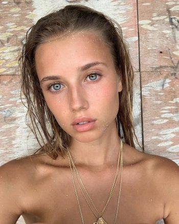 Foto de Modelo Polina Malinovskaya