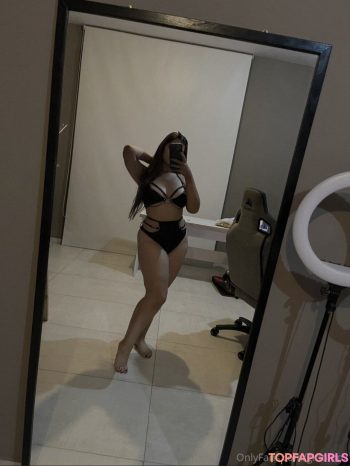 Fotos hot filtradas de Julieta GirlofNox en OnlyFans