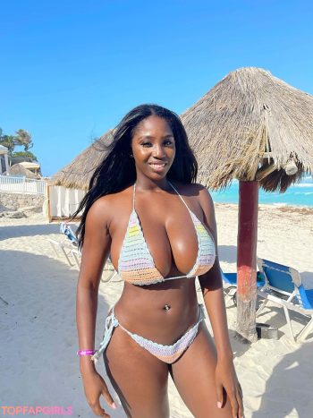 Contenido exclusivo de Ellie Ensley en OnlyFans