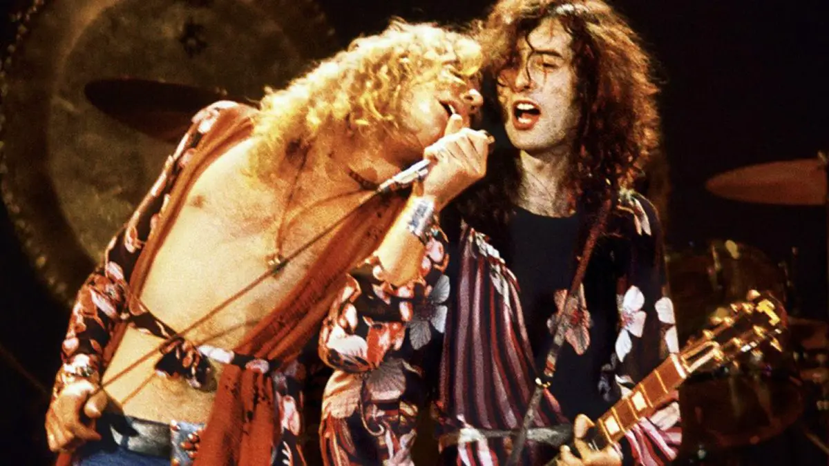 Led Zeppelin en concierto, imagen del documental Becoming Led Zeppelin.