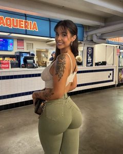 Evanita pantalón verde ajustado