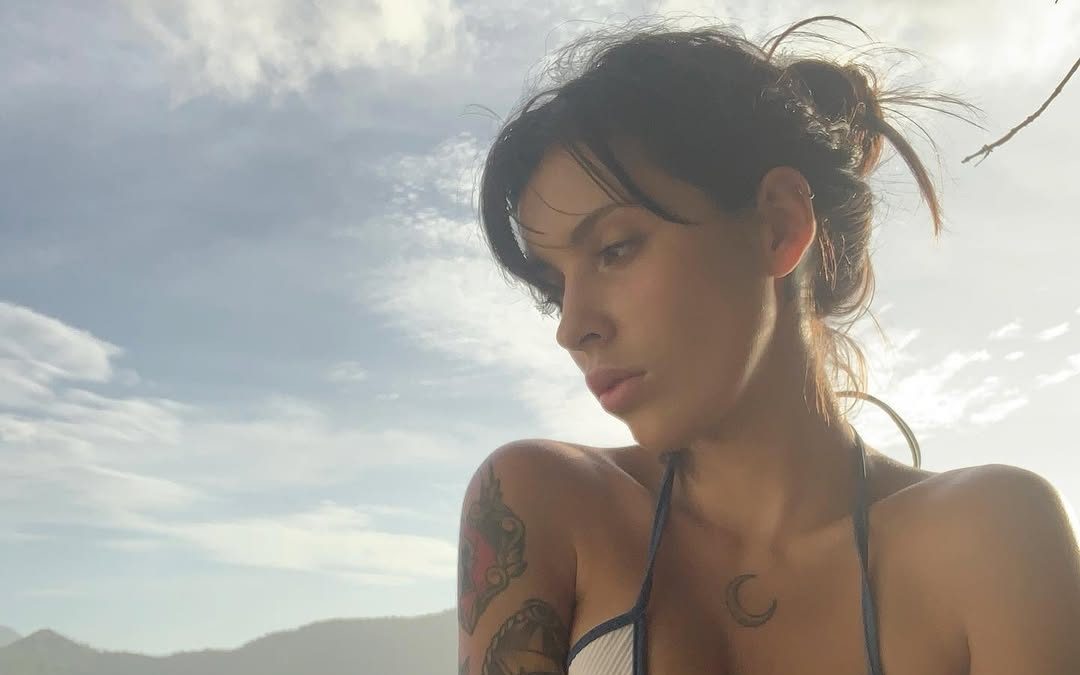 sara-calixto-onlyfans-011 - ColorMusic