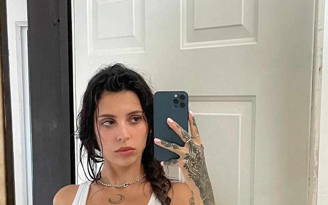 sara-calixto-onlyfans-021 - ColorMusic