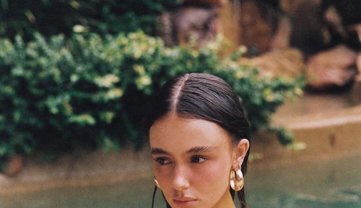 Ella Cervetto influencer australiana y modelo de lencería con millones
